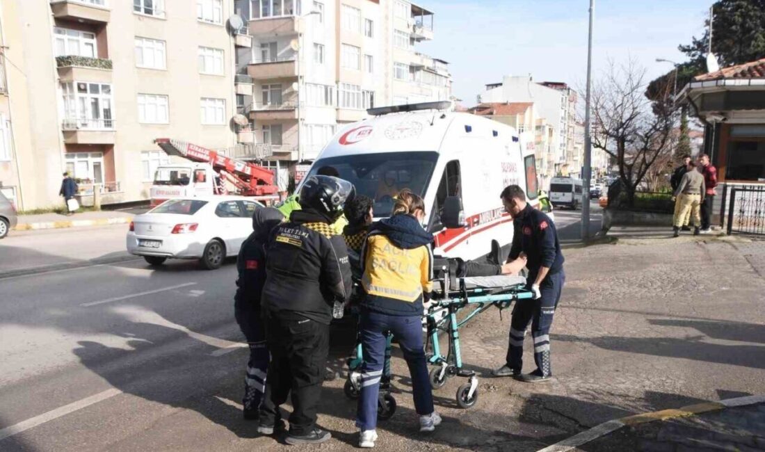 Sinop’ta motosiklet kazasında bir kişi hafif yaralandı Sinop'un Gelincik Mahallesi'nde E.G. yönetimindeki motosiklet, direksiyon hakimiyetinin kaybedilmesi sonucu