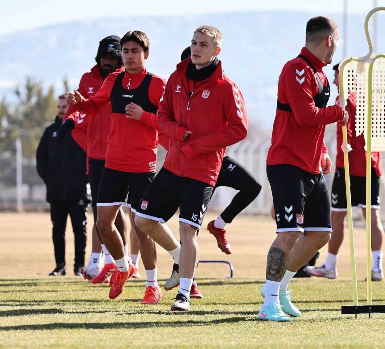 Sivasspor, Trendyol Süper Lig'de Eyüpspor ile oynayacağı maç öncesi hazırlıklarına