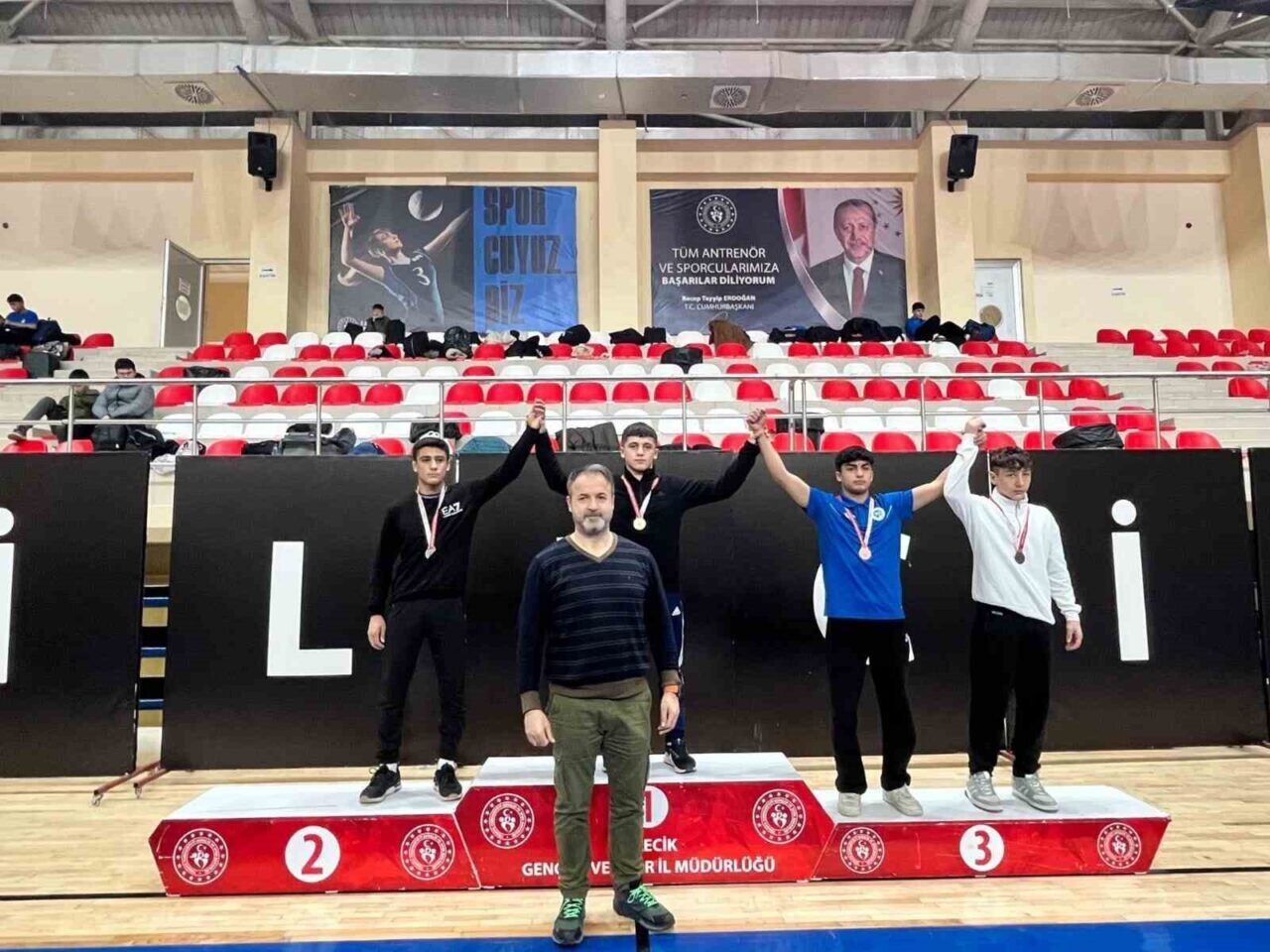 Bilecik'te gerçekleştirilen 2024-2025 Okul Sporları Grekoromen Güreş B Grubu'nda 60