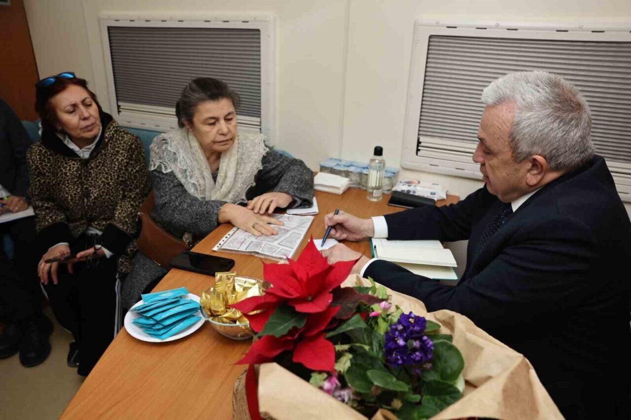 Nilüfer Belediye Başkanı Şadi Özdemir, "Şadi Başkan Mahallende Söz Sende"