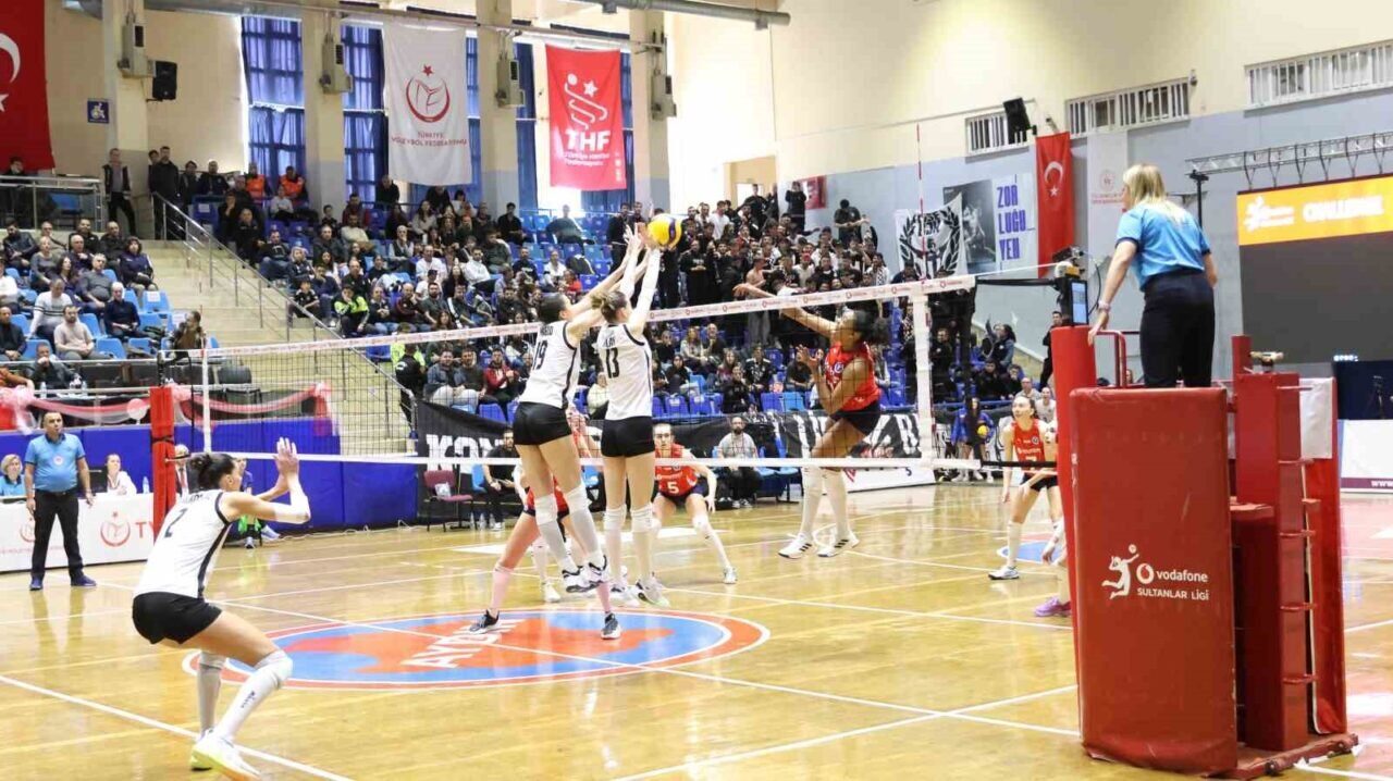 Vodafone Sultanlar Ligi'nin 18. haftasında Aydın Büyükşehir Belediyespor, Mimar Sinan