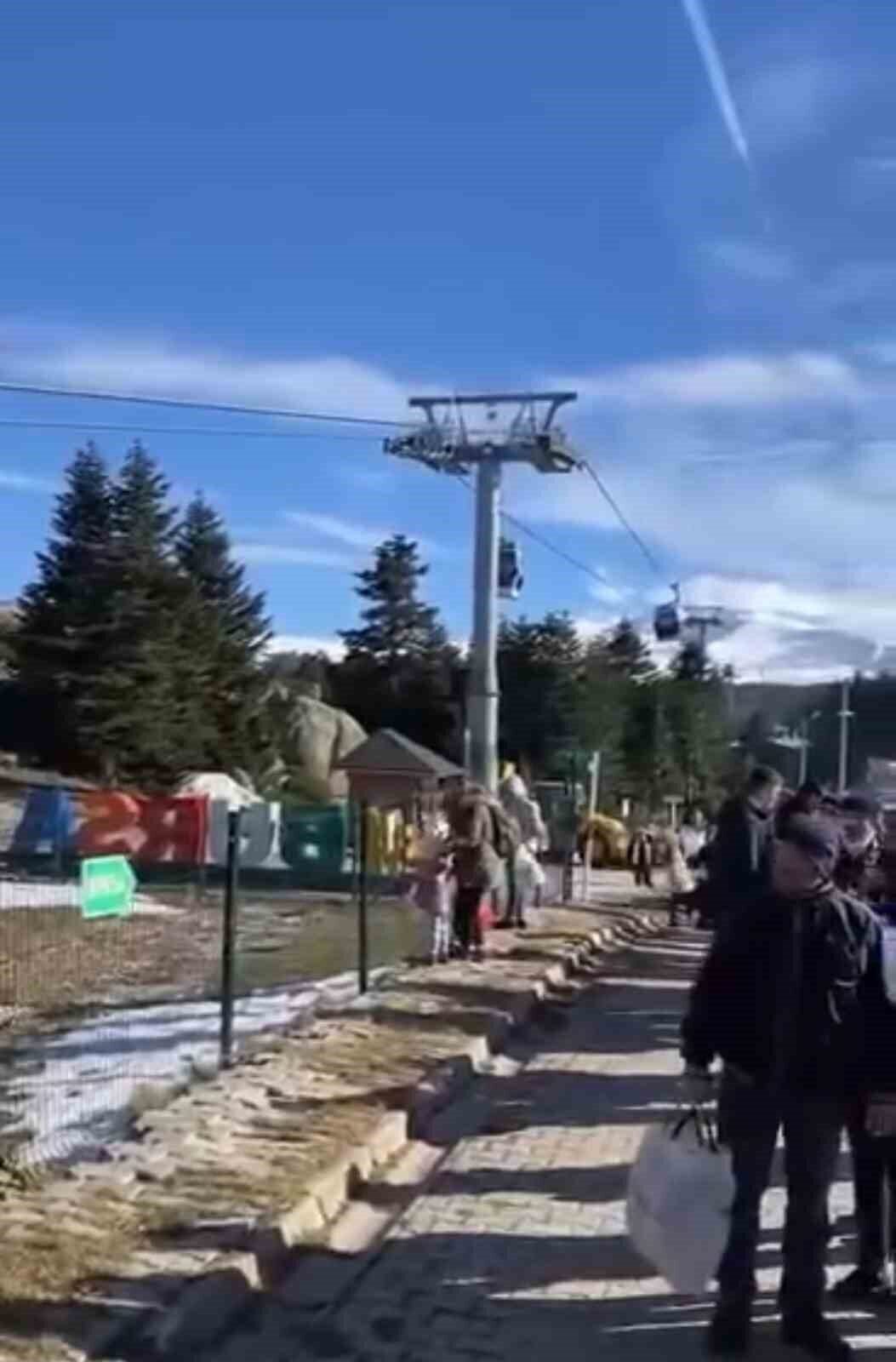 Bursa'da Uludağ teleferik seferleri, yoğun ilgi ve aksama nedeniyle durma