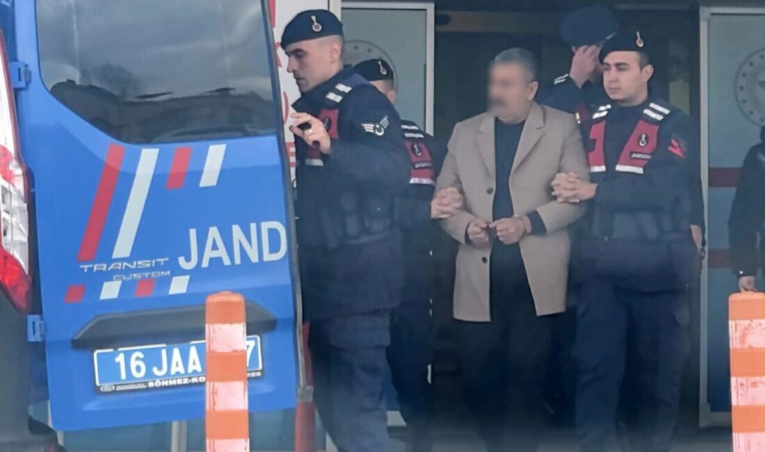 İnegöl’de “Terkinler” Çetesine Yönelik Operasyonda 4 Şüpheli Adliyeye Sevk Edildi Bursa'nın İnegöl ilçesinde jandarma, "Terkinler" çetesine yönelik operasyonda çete lideri