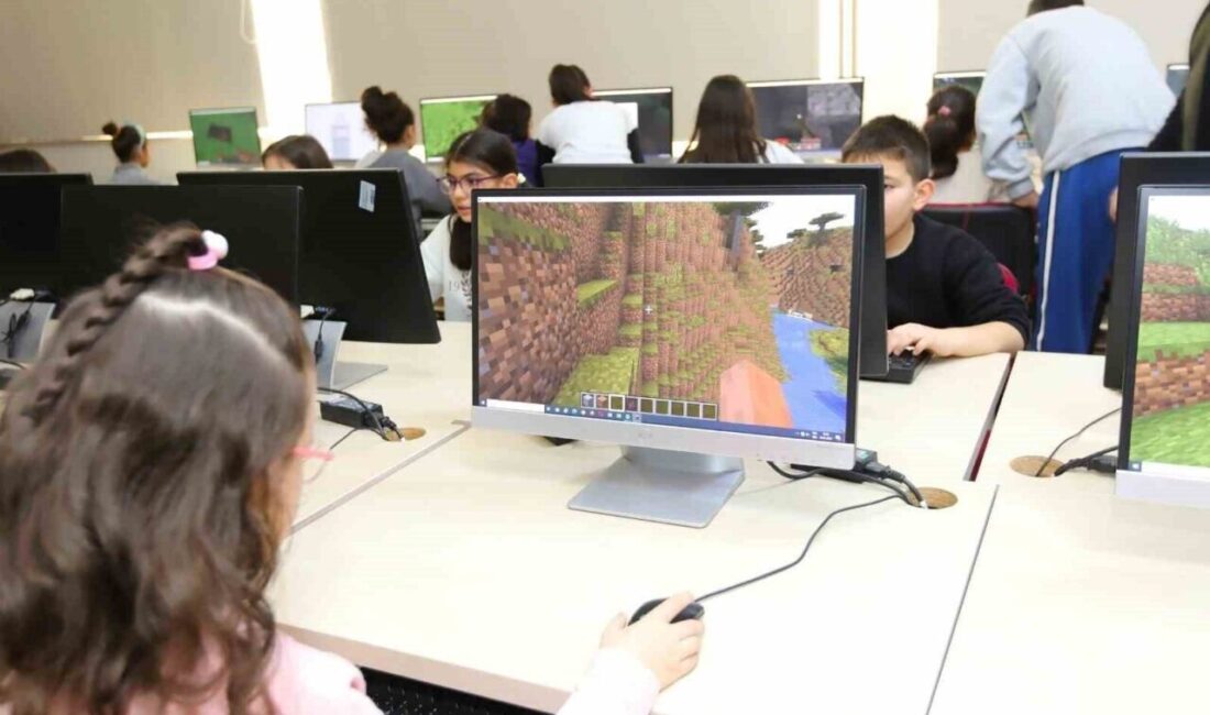 Tokat Gaziosmanpaşa Üniversitesi’nde düzenlenen Kış Kampı, çocuklar için eğlenceli ve öğretici atölye çalışmalarıyla tamamlandı. Tokat Gaziosmanpaşa Üniversitesi, 8-12 yaş arası çocuklar için düzenlediği "Çocuklar