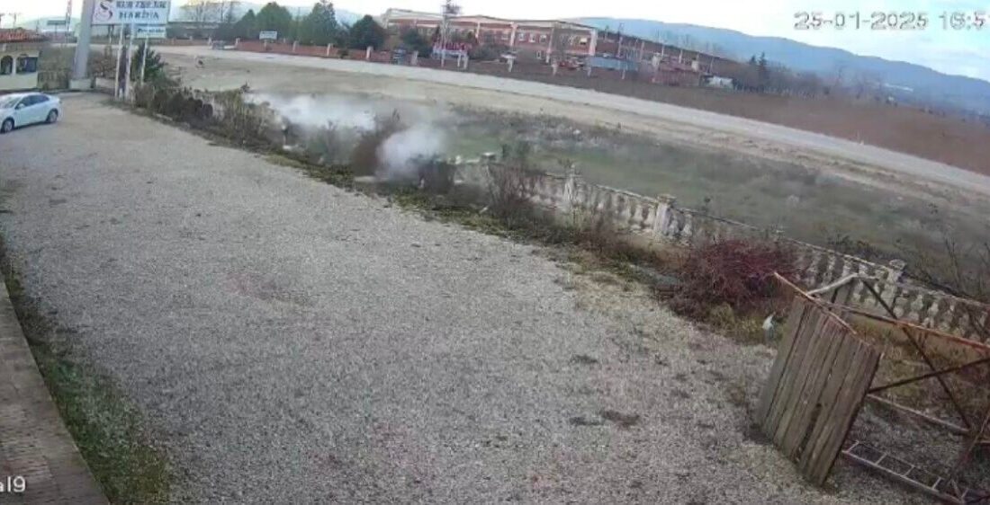 Zile-Turhal Kara Yolunda Trajik Kaza: 21 Yaşındaki Genç Hayatını Kaybetti Zile-Turhal kara yolunda Kayra Ömrüuzun'un kullandığı araç, kontrolden çıkarak bir