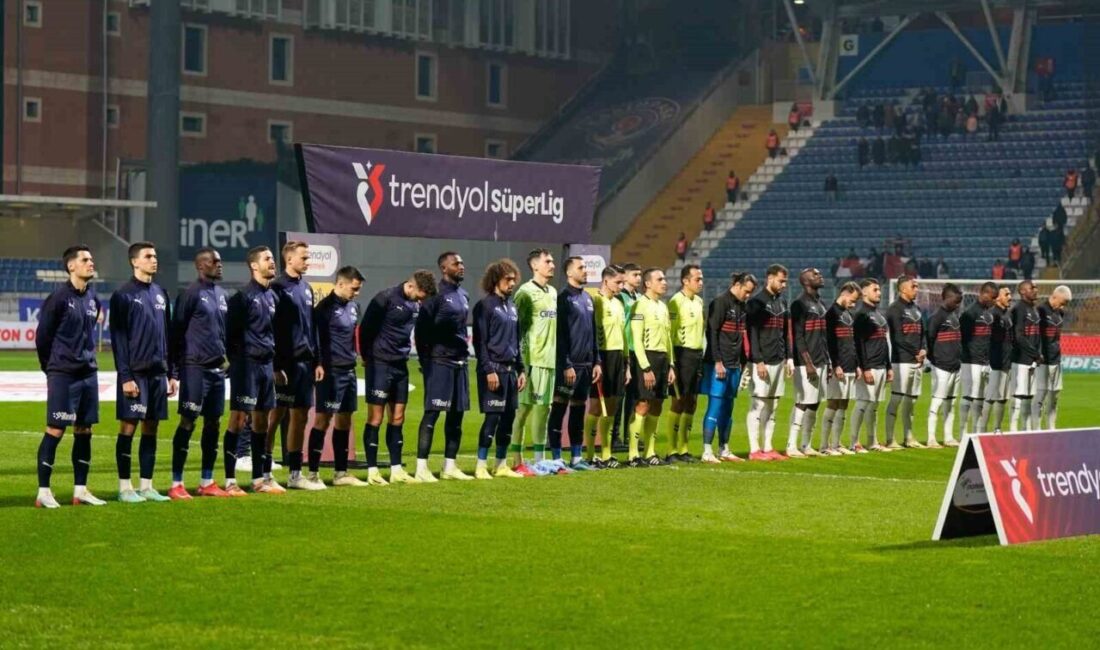 Kasımpaşa, Süper Lig’de Hatayspor’u Ağırlıyor: İlk 15 Dakikada Konuk Ekibin Avantajı Var Trendyol Süper Lig'in 21. haftasında Kasımpaşa, Atakaş Hatayspor'u evinde ağırlıyor.