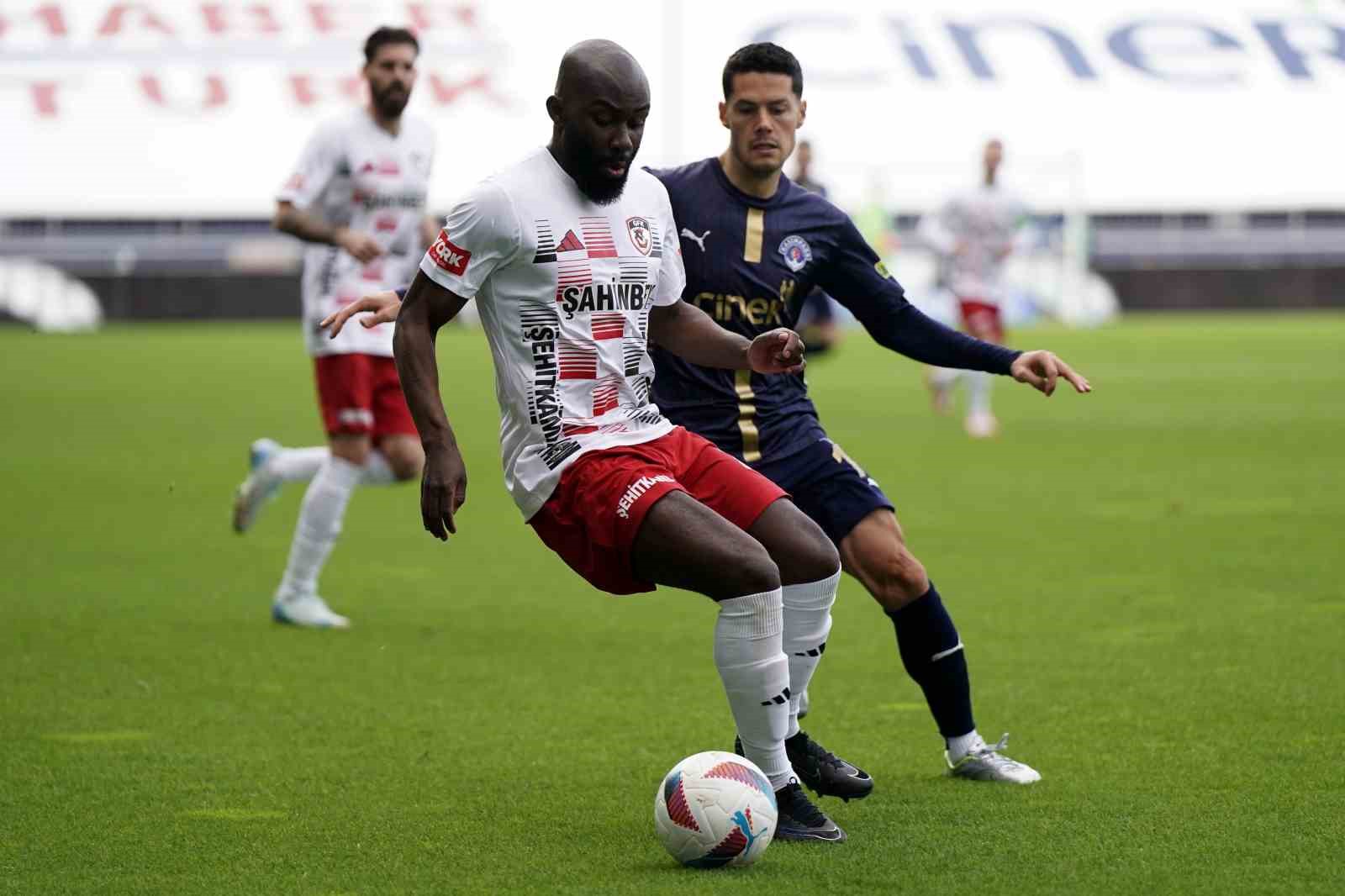Trendyol Süper Lig: Kasımpaşa: 1 – Gaziantep FK: 1 (Maç devam ediyor) TRENDYOL SÜPER LİG’İN 18. HAFTASINDA KASIMPAŞA, GAZİANTEP FK’YI KONUK EDİYOR.