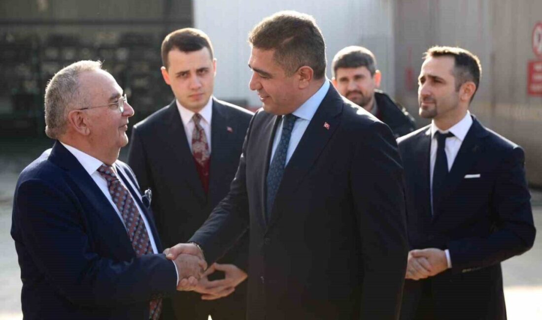 Düzce Valisi Selçuk Aslan, 35 Yıldır Ülke Ekonomisine Katkı Sağlayan Çelebi Kalıp Makinasını Ziyaret Etti Düzce Valisi Selçuk Aslan, Çelebi Kalıp Makinayı ziyaret ederek firma