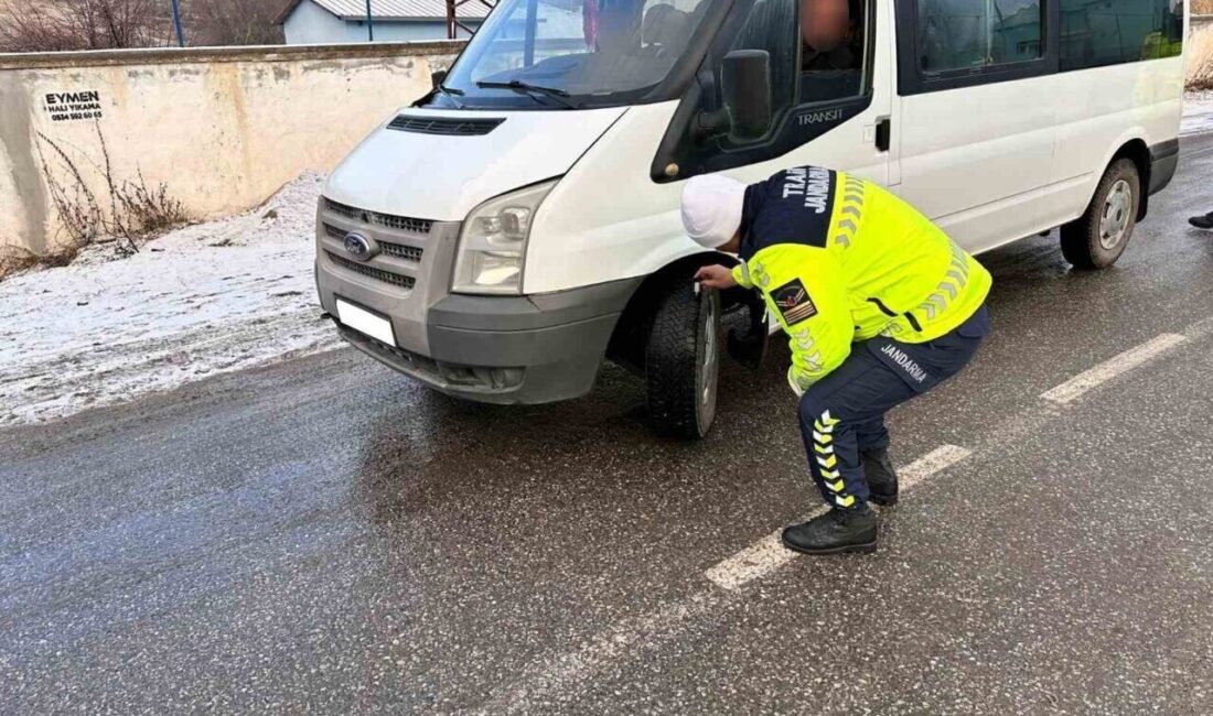 Van’da Jandarma Trafik Denetimlerinde 134 Araç Trafikten Men Edildi Van'da jandarma ekipleri, 20-26 Ocak 2025 tarihleri arasında gerçekleştirilen trafik