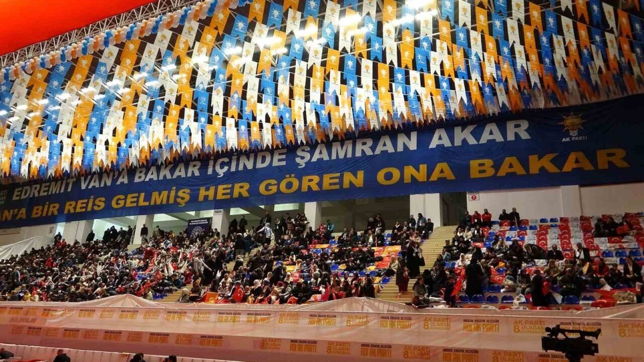 Van'da, Cumhurbaşkanı Recep Tayyip Erdoğan’ın katılacağı AK Parti 8. Olağan