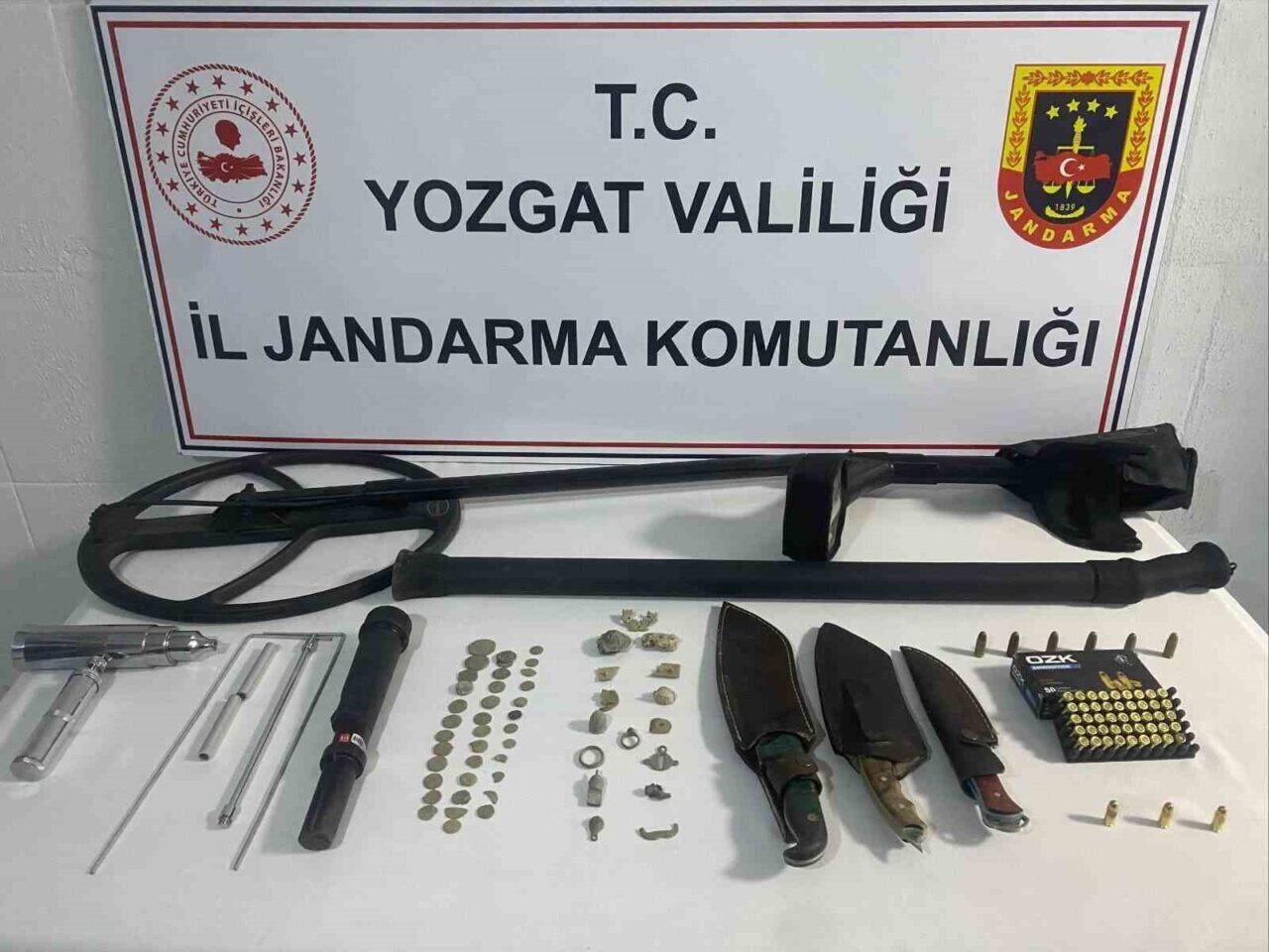 Yerköy'de jandarma, define arayan Y.A., B.E., Y.K., E.A. ve Ö.Y.'yi
