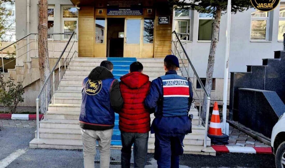 Yozgat’ta FETÖ/PDY Üyesi Olduğu Gerekçesiyle Aranan Şahıs Yakalandı ve Tutuklandı Yozgat'ta, 'FETÖ/PDY Silahlı Terör Örgütü'ne üyelik suçuyla aranan N.T. isimli