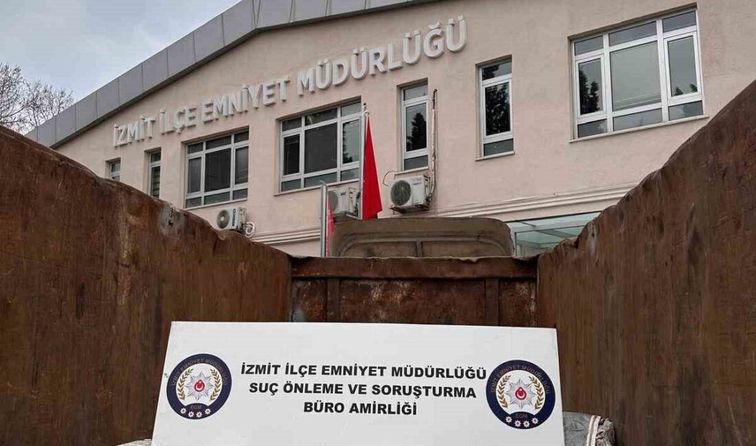 Kocaeli’de 5 adresten akü çalan hırsız yakalandı! Kocaeli'nin İzmit ilçesinde 5 farklı yerden 1 milyon 300 bin
