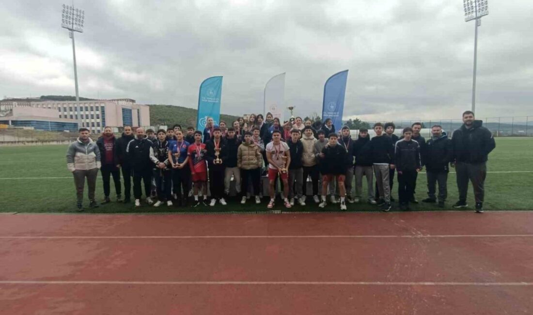 Düzce’de Okul Sporları Atletizm Gençler Müsabakaları Sona Erdi, 150 Sporcu Yarıştı Düzce'deki atletizm gençler müsabakaları, 5 okuldan 150 sporcu ve 10