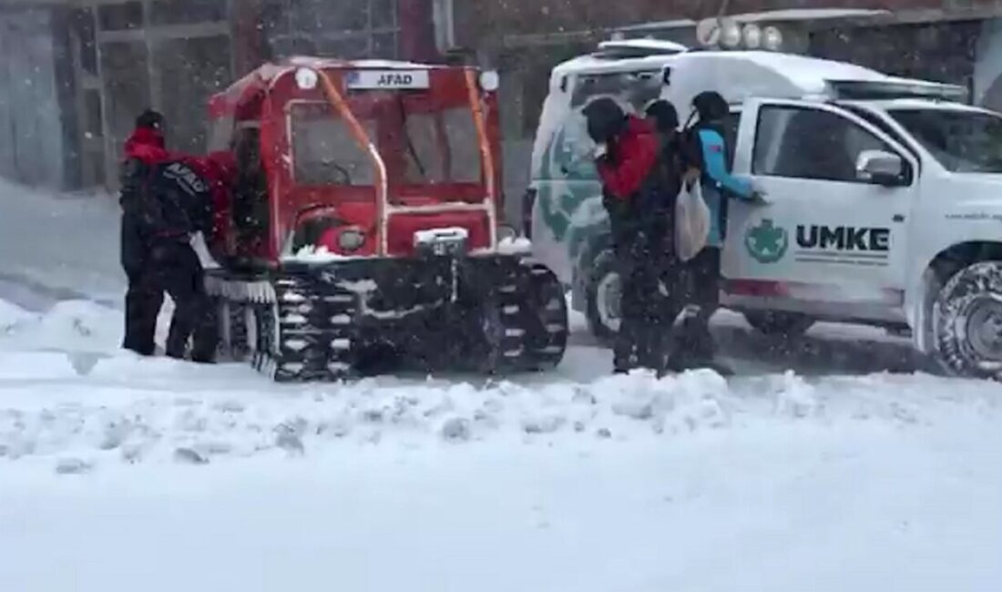 Rize’de İkiz Bebeklerin Kurtarılması İçin AFAD Ekipleri Seferber Oldu Rize'nin Azaklıhoca köyünde 3 günlük ikiz bebeklerin sağlık durumu kötüleşti.