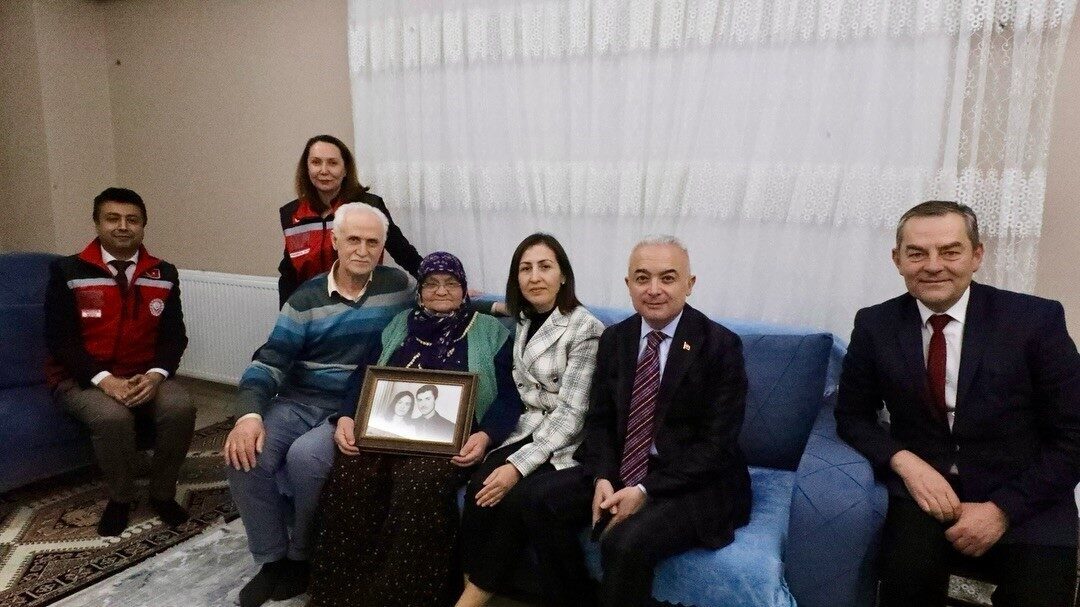 Kırklareli Valisi Uğur Turan, 'Aile Yılı' kapsamında eşi Nihal Turan