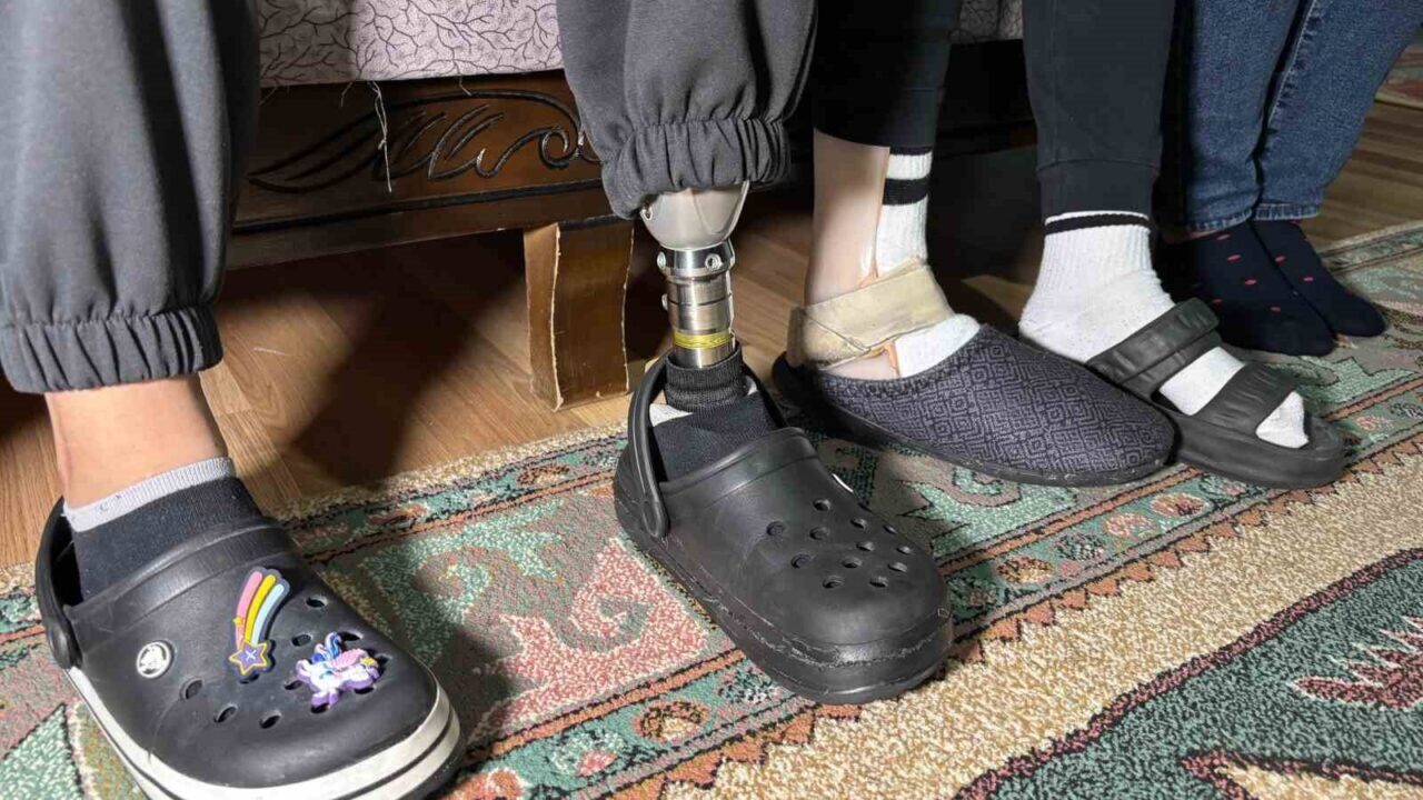 Hatay'da 6 Şubat depremlerinde Ahmet Akın hayatını kaybederken, anne Azime