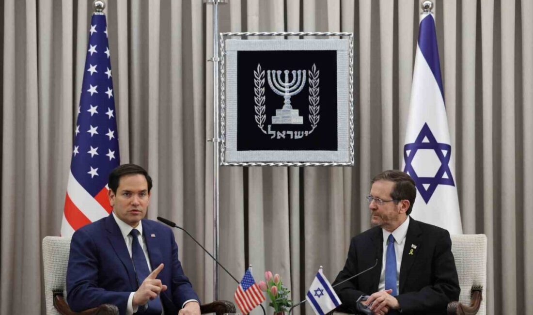 Marco Rubio, Kudüs’te İsrail Cumhurbaşkanı Isaac Herzog ile Sayın Temaslarda Bulundu ABD Dışişleri Bakanı Marco Rubio, Kudüs'teki temasları kapsamında İsrail Cumhurbaşkanı