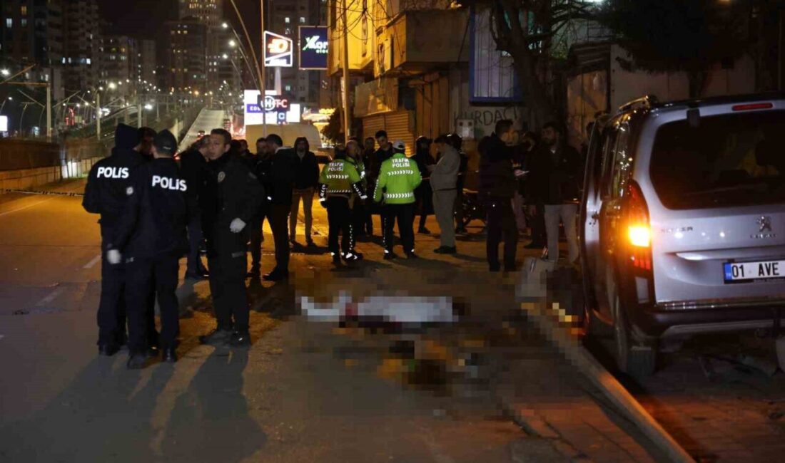 Adana’da hafif ticari araç elektrikli bisikletliye çarptı, sürücü hayatını kaybetti Adana'nın Seyhan ilçesinde, aşırı hız yapan bir hafif ticari araç,