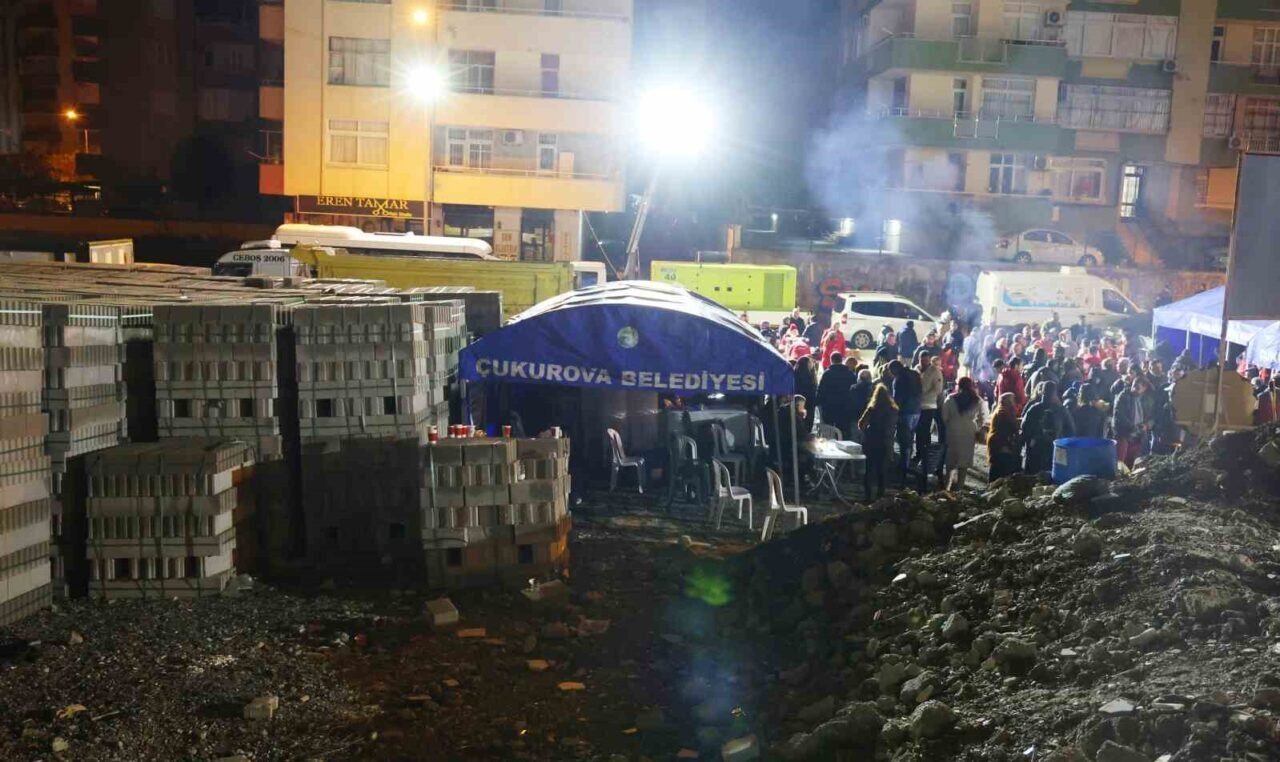 Adana'nın Güzelyalı Mahallesi'nde, 6 Şubat depremlerinde 96 kişinin hayatını kaybettiği