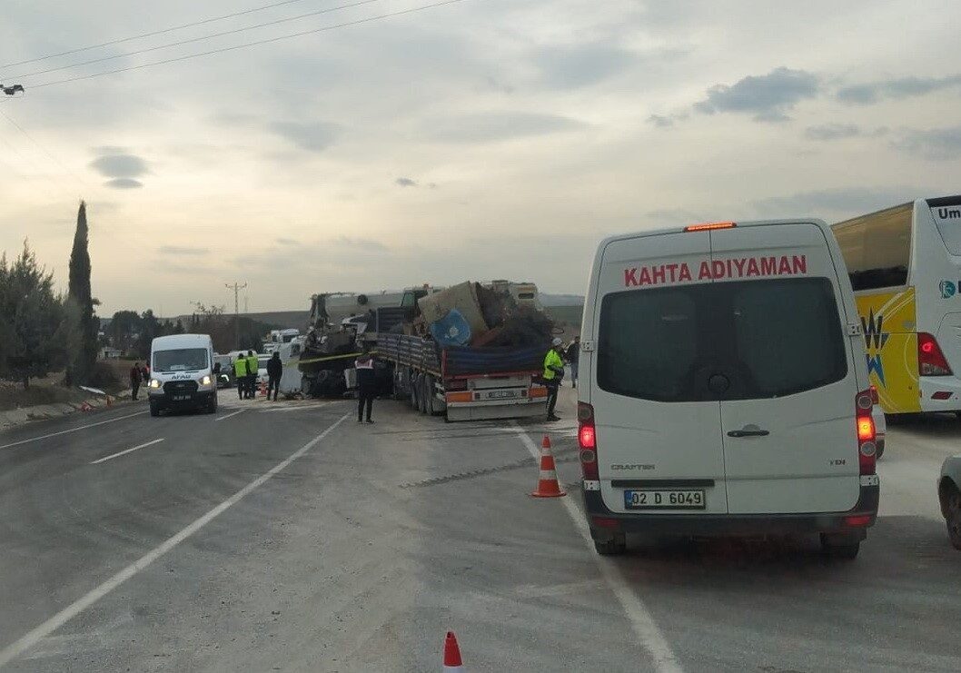 Adıyaman-Kahta Karayolu'nda bir vinç ile tırın çarpışması sonucu Abdullah M.