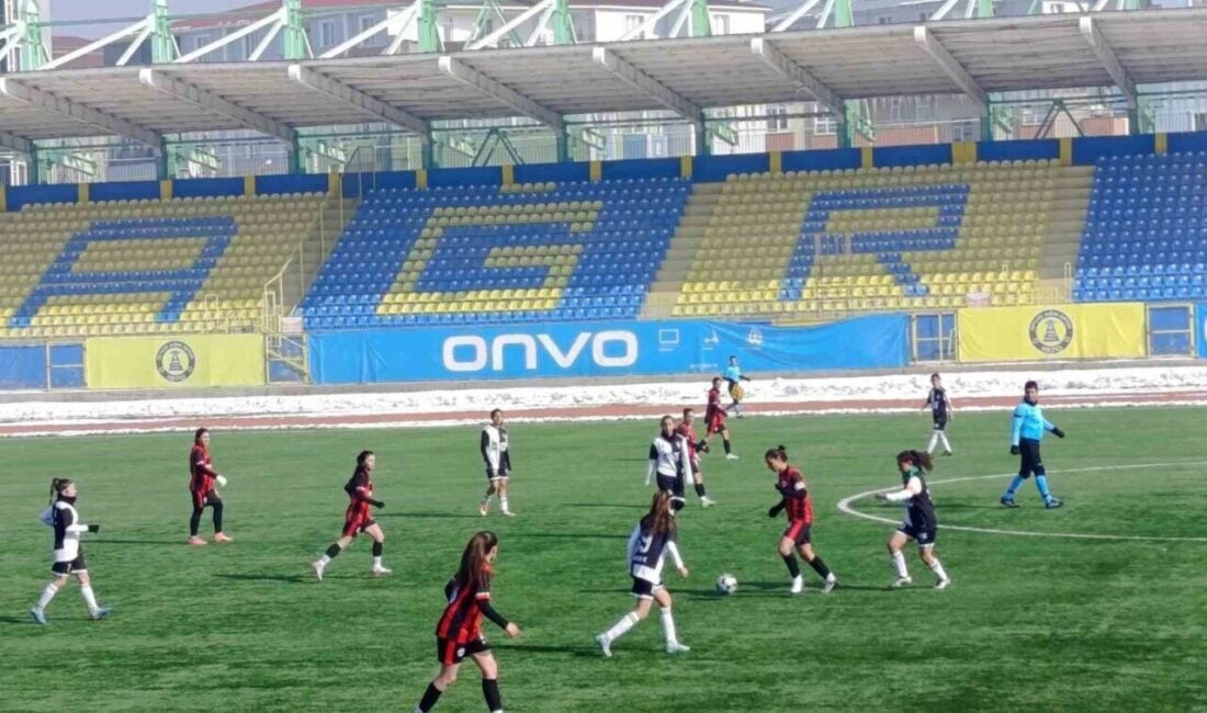 Ağrı Aile ve Sosyal Politikalar Gençlik ve Spor Kulübü Kadın