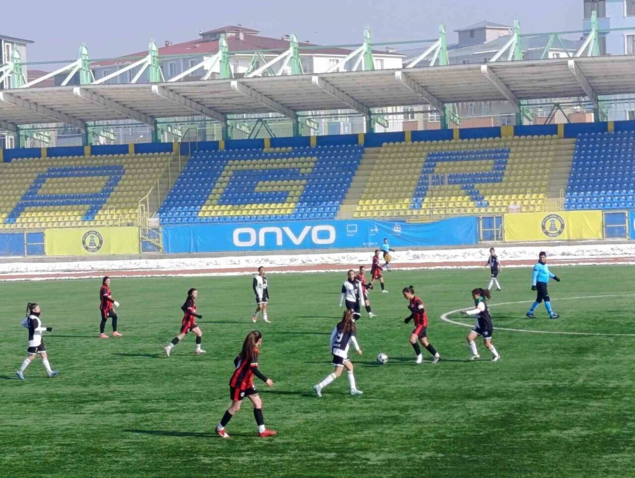 Ağrı Aile ve Sosyal Politikalar Gençlik ve Spor Kulübü Kadın