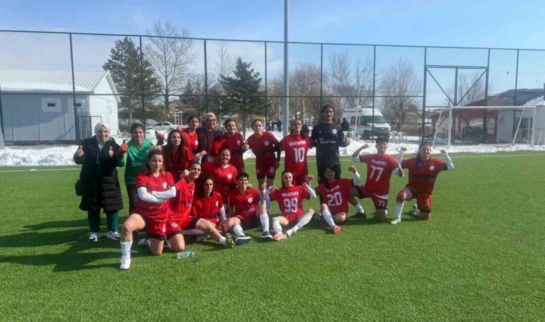 Ağrı Aile ve Sosyal Politikalar Gençlik ve Spor Kulübü Kadın