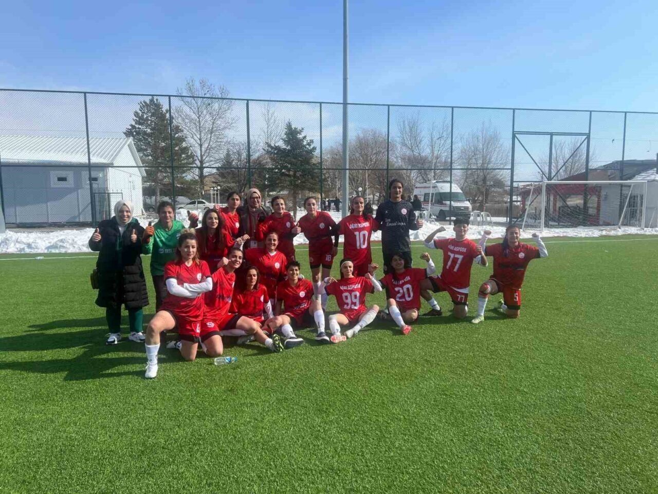 Ağrı Aile ve Sosyal Politikalar Gençlik ve Spor Kulübü Kadın