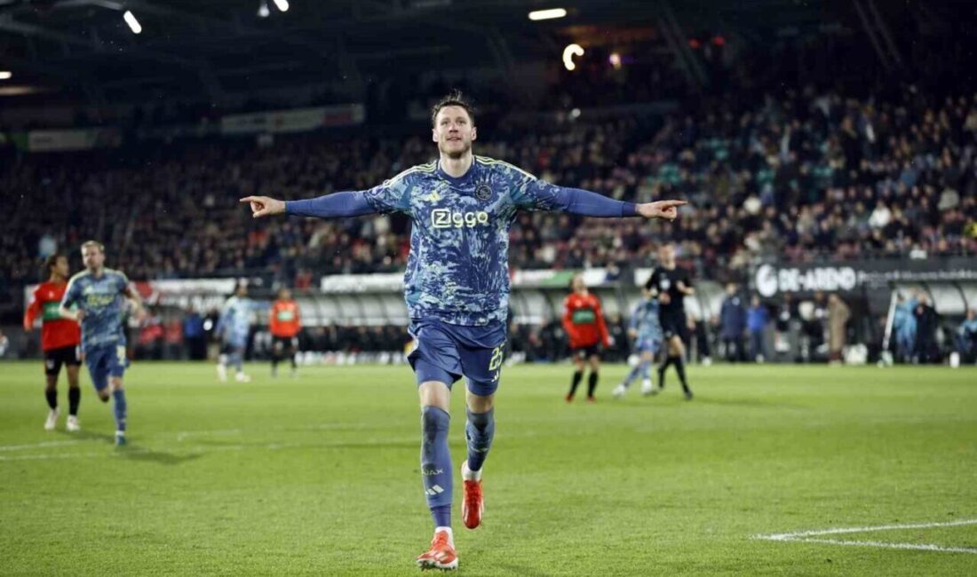Ajax’tan Wout Weghorst’un sakatlığıyla ilgili açıklama: 6 hafta yok! Ajax, Wout Weghorst’un sağ ayak başparmağında kırık olduğunu ve 6