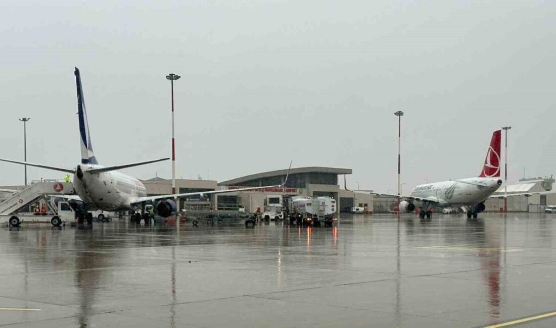 Ajet Havayolları’nın İstanbul-Şırnak Uçuşu Hava Koşulları Nedeniyle İptal Edildi Ajet Havayolları'nın yarın İstanbul'dan Şırnak'a planlanan uçuşu, kötü hava koşulları