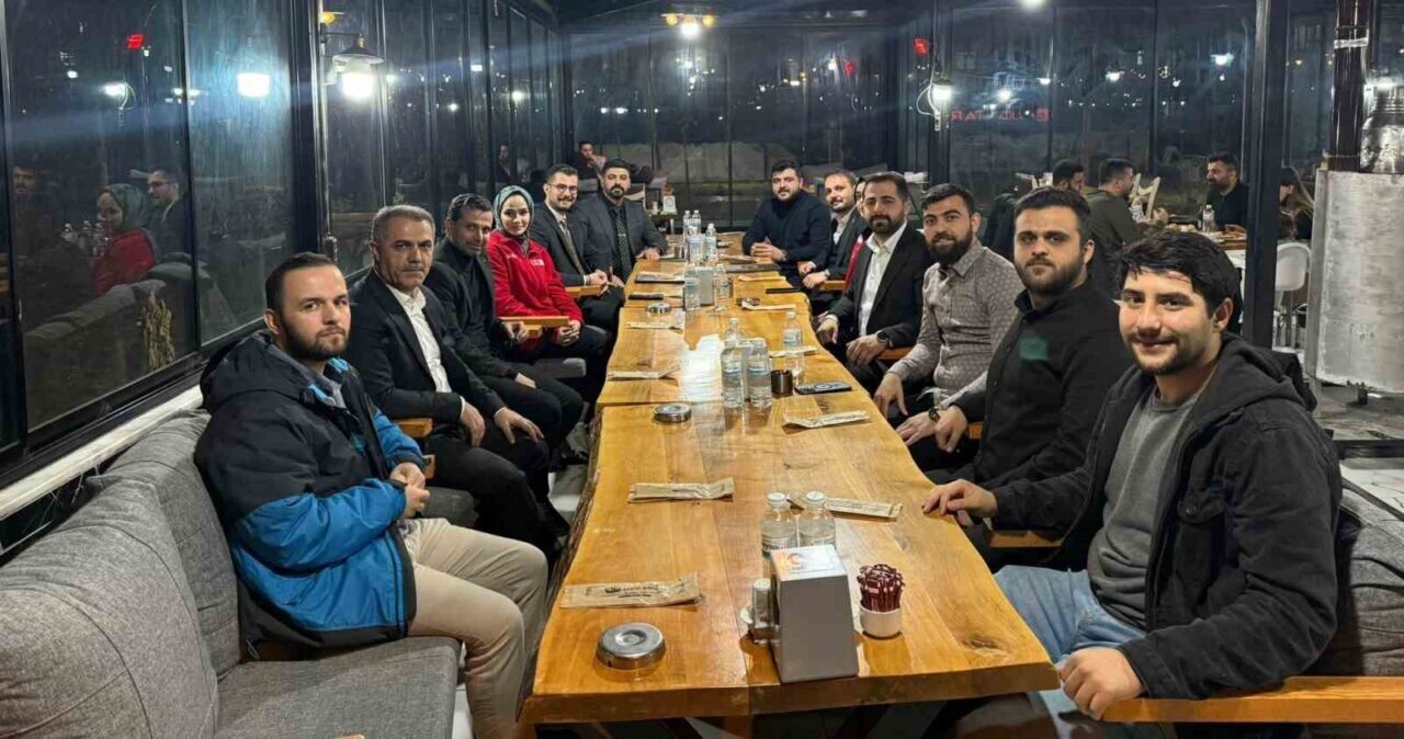 AK Parti Batman İl Başkanı Hüseyin Şansi, sivil toplum kuruluşlarıyla