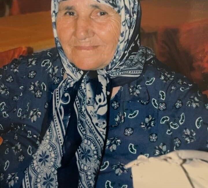 AK Parti Bilecik İl Başkanı Serkan Yıldırım’ın büyükanne acısı: Sahure Şenol hayatını kaybetti. AK Parti Bilecik İl Başkanı Serkan Yıldırım'ın ananesi Sahure Şenol,