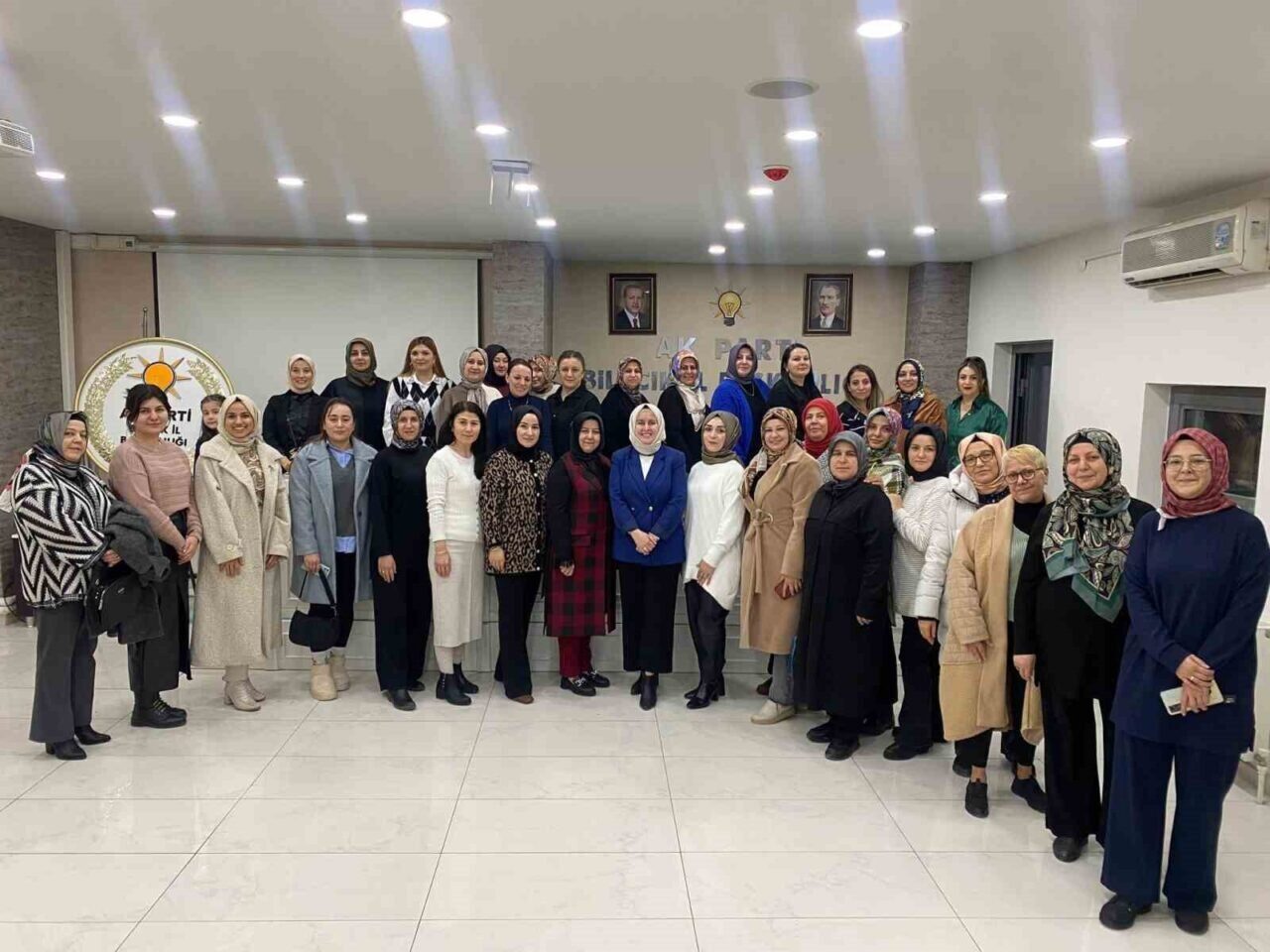 AK Parti Bilecik Kadın Kolları'nın yeni Yürütme Kurulu belirlendi. Avukat