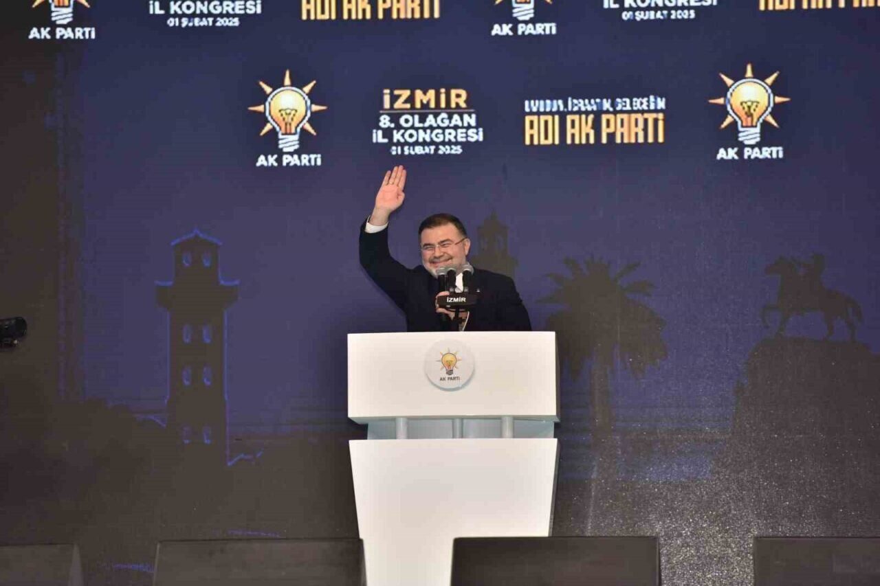 AK Parti, İzmir'de 8'inci Olağan İl Kongresi'ni düzenledi. İl Başkanı