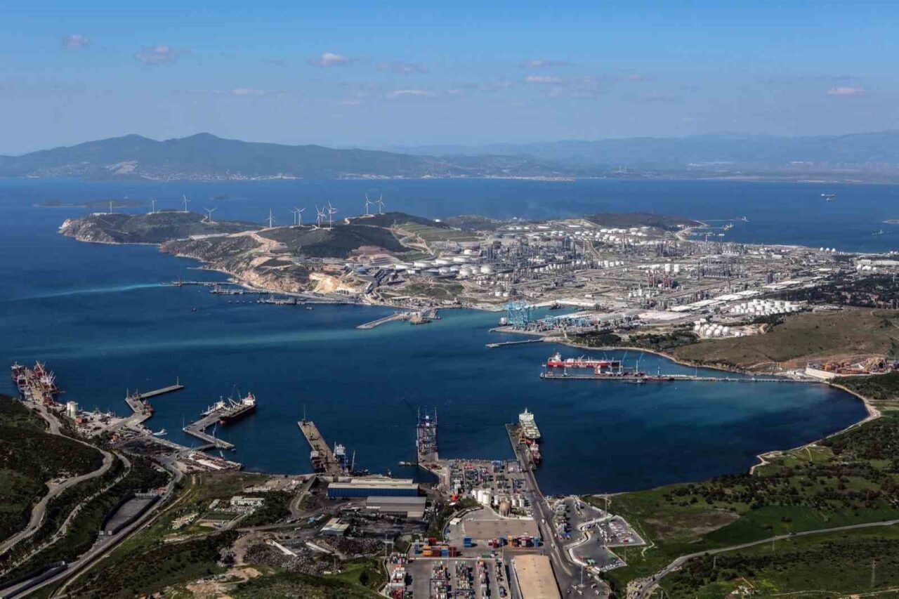 Aliağa, Ege Bölgesi'nin sanayi ve deniz ticaret merkezi olarak 2024'te