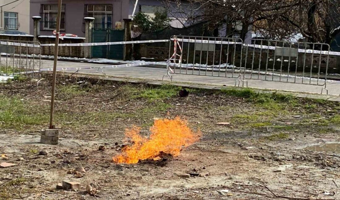 Kartepe’de Sondaj Çalışmasında Patlayan Metan Gazı İçin Ekipler 6 Gündür Nöbet Tutuyor Kocaeli Kartepe'de 7 Şubat'ta Dumlupınar Mahallesi'nde yapılan sondaj çalışmasında metan