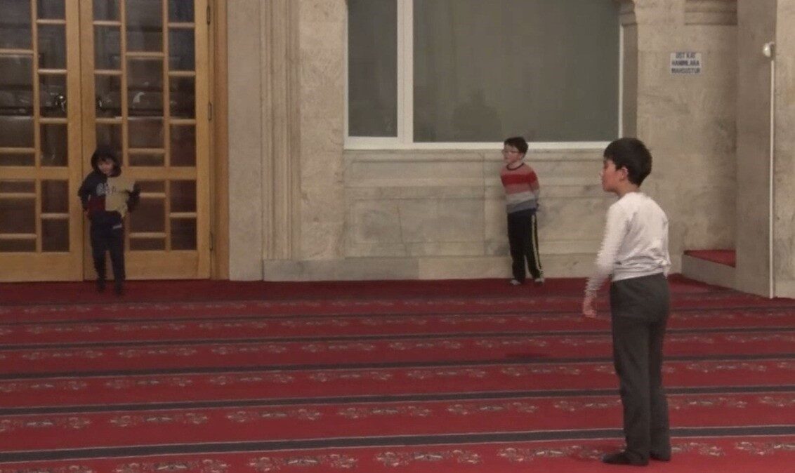 Ankara'da Ramazan ayının başlamasıyla birlikte vatandaşlar, Kocatepe ve Hacı Bayram