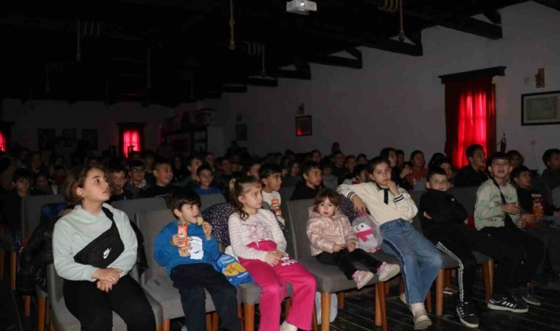 Osmaneli’de Ara Tatil Şenliği Tamamlandı, 550 Öğrenci Eğlenceli Anlar Geçirdi Osmaneli Belediyesi, 2024-2025 eğitim yılı ara tatilinde 550 öğrenciyle animasyon