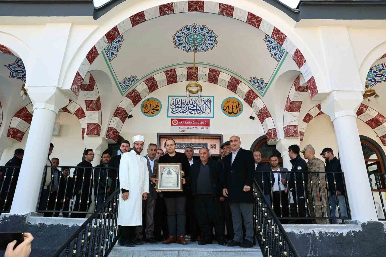 Kahramanmaraş merkezli depremler sonrası yıkılan Gaziantep’in Araban ilçesindeki üç mahalle