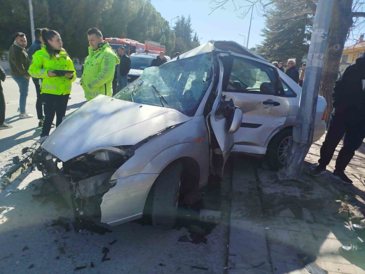 Denizli'nin Çivril ilçesinde motosikletle otomobilin çarpışması sonucu 17 yaşındaki Yiğit