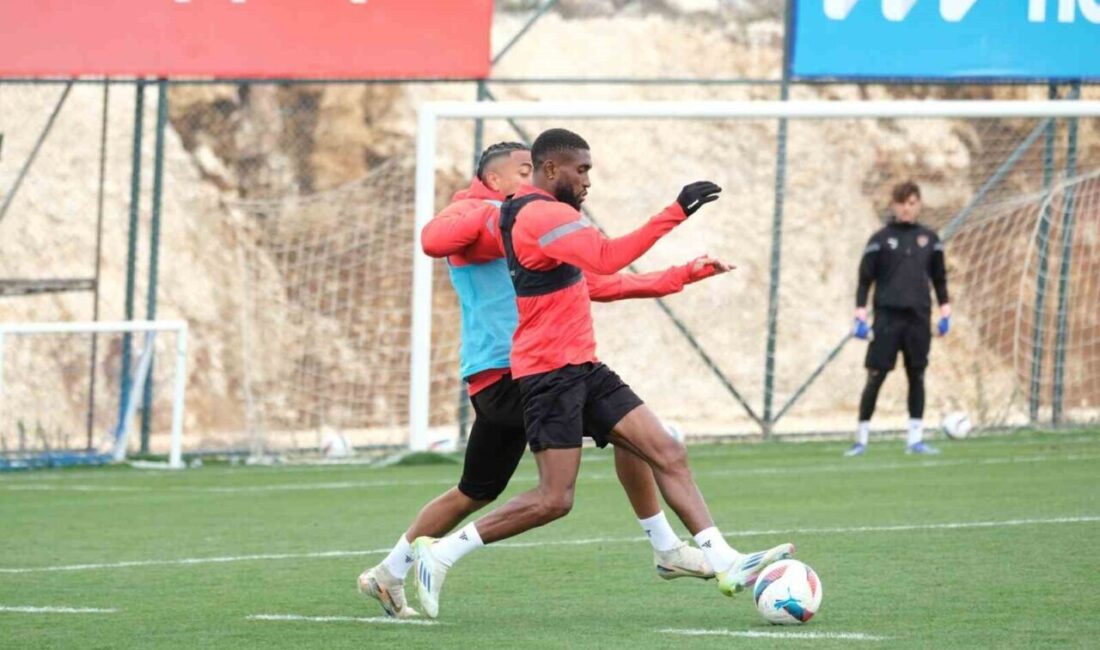 Hatayspor, Samsunspor Maçı İçin Antrenmanlarını Tamamlıyor Atakaş Hatayspor, Trendyol Süper Lig’in 23. haftasında Samsunspor ile oynayacağı