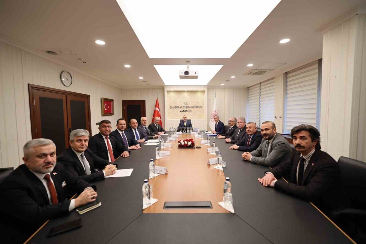 Ankara Ticaret Odası (ATO) Başkanı Gürsel Baran, ATO heyetiyle Çalışma