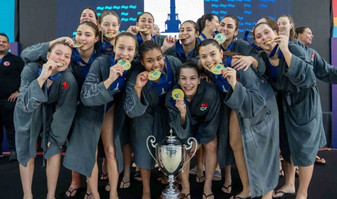 İzmir Büyükşehir Belediyesi Sutopu Kadın Takımı, Galatasaray’ı yenerek bir kez daha Avrupa şampiyonu oldu. İzmir Büyükşehir Belediyesi Sutopu Kadın Takımı, Challenger Cup finalinde Galatasaray'ı