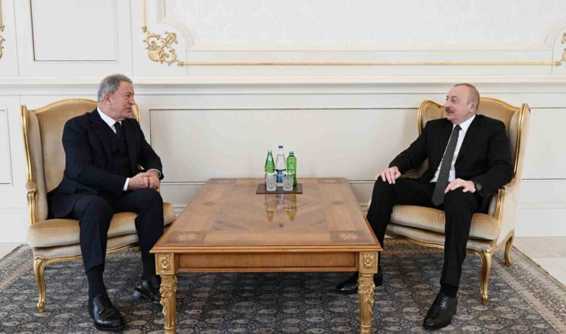 Hulusi Akar, Azerbaycan Cumhurbaşkanı İlham Aliyev ile görüştü Hulusi Akar, Azerbaycan’ın başkenti Bakü’de Cumhurbaşkanı İlham Aliyev ile görüştü.