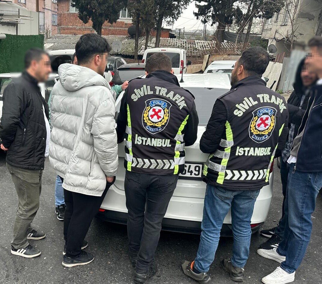 Bahçelievler’de asker uğurlama eğlencesi sırasında trafikte tehlikeli davranışlar sergileyen U.Ç,