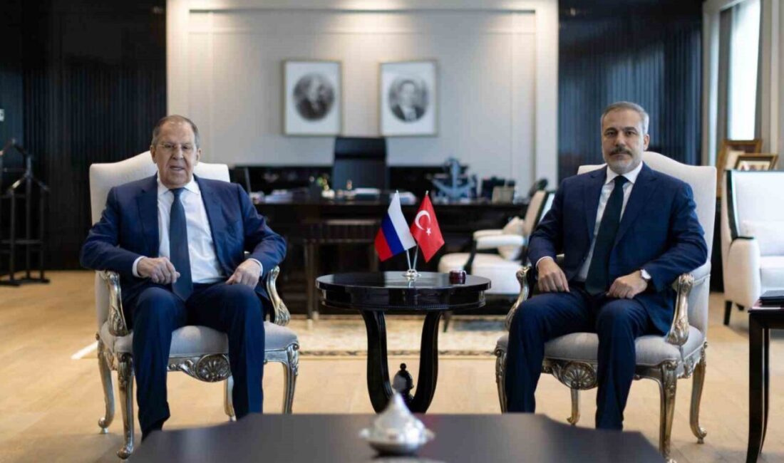 Bakan Fidan: “Rusya ile Suriye’deki ayrılıkçı hareketlerin engellenmesi konusunda aynı düşüncedeyiz.” Bakan Hakan Fidan, Rusya ile Suriye'deki ayrılıkçı hareketlerin engellenmesi konusunda