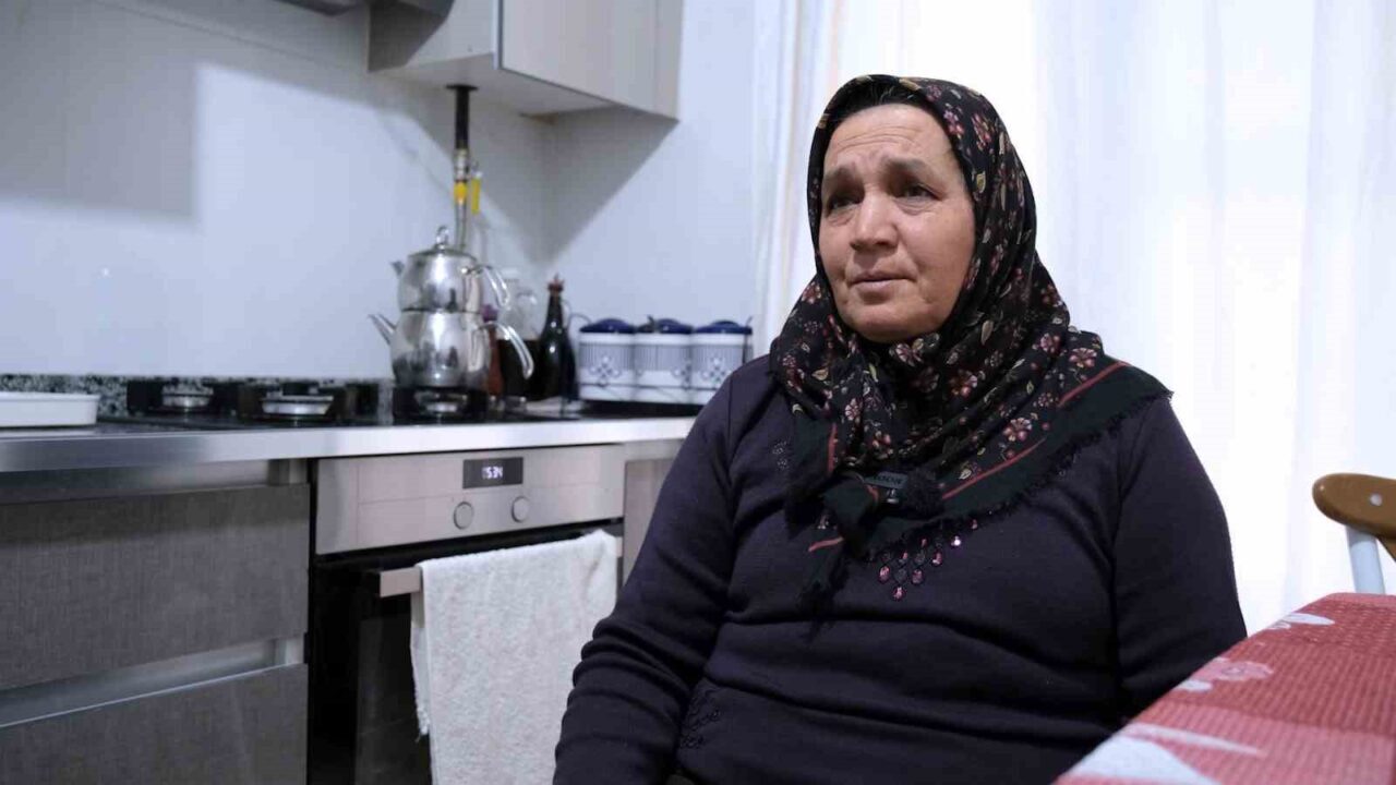 Çevre, Şehircilik ve İklim Değişikliği Bakanı Murat Kurum, deprem mağduru