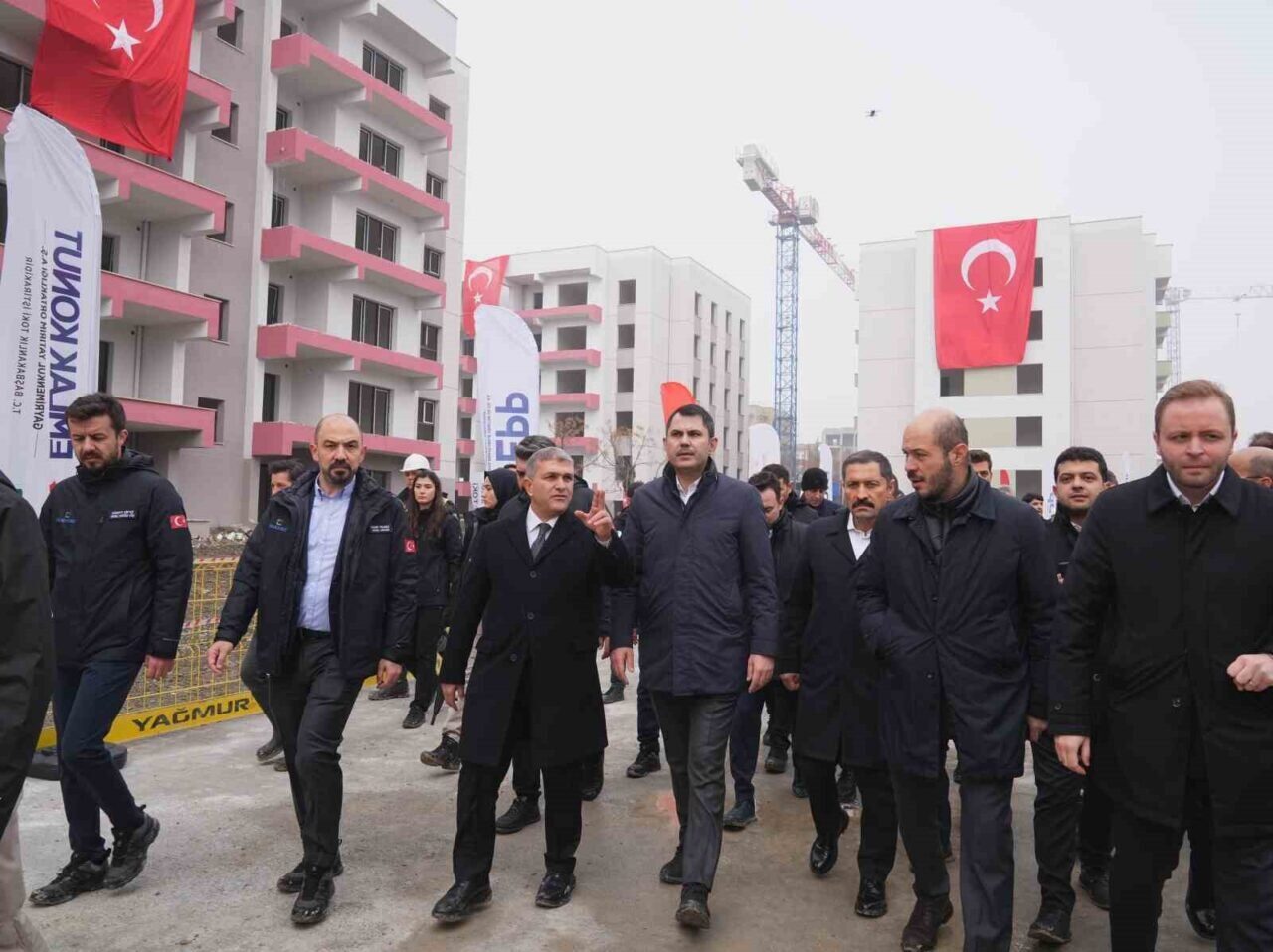 Çevre, Şehircilik ve İklim Değişikliği Bakanı Murat Kurum, deprem sonrası