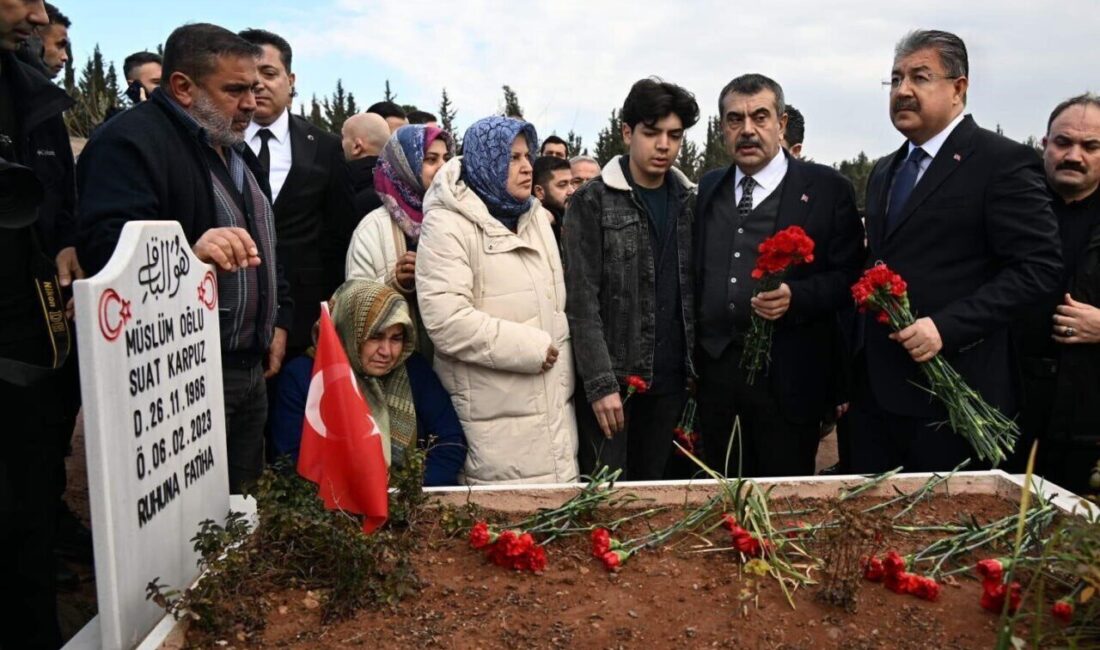 Bakan Tekin, Depremlerin Yıl Dönümünde Osmaniye’de Anma Törenine Katıldı Milli Eğitim Bakanı Yusuf Tekin, Kahramanmaraş merkezli depremlerin yıl dönümünde
